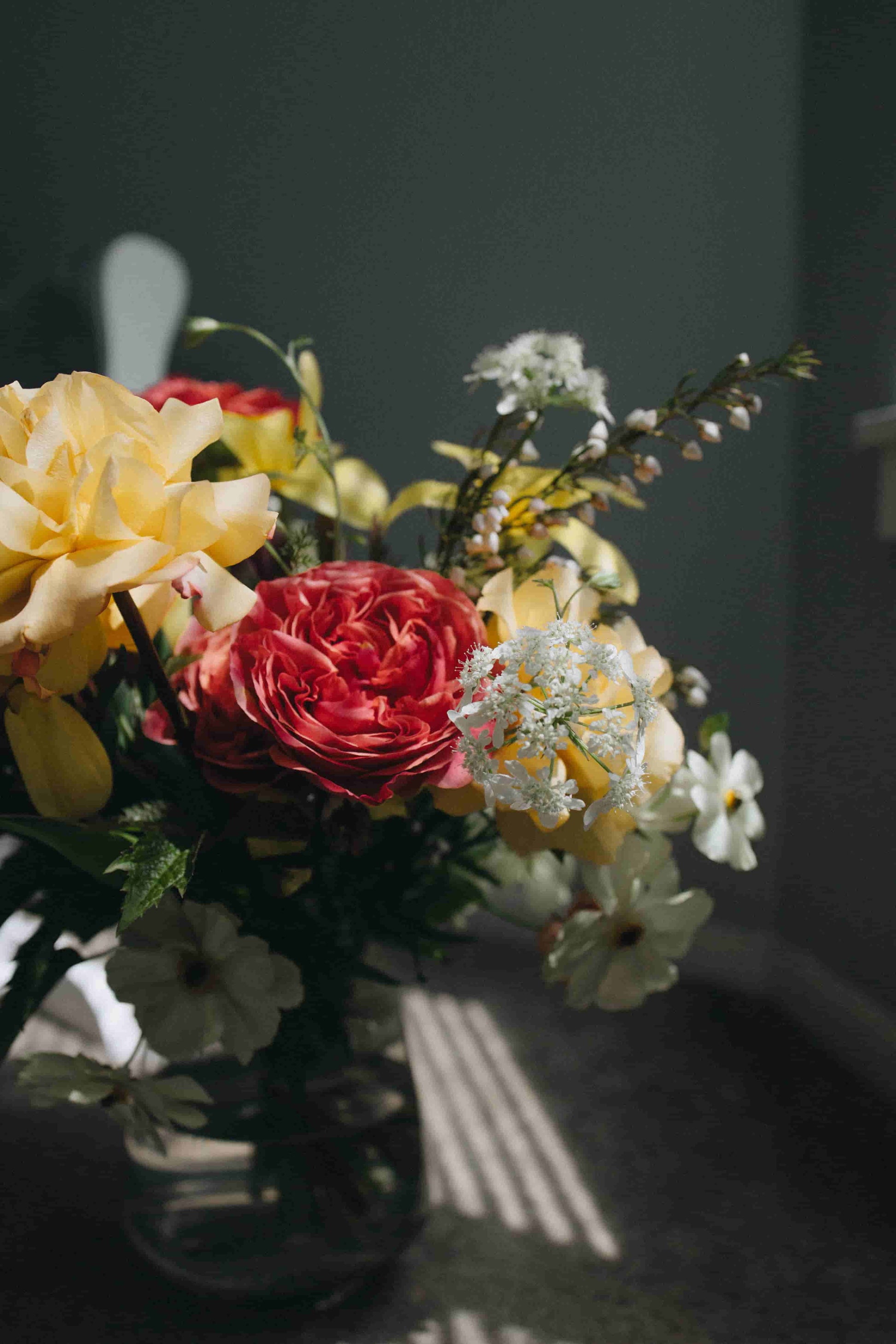Luxury flower arrangement for home or office – Grand subscription bouquet by Kvetka Flower