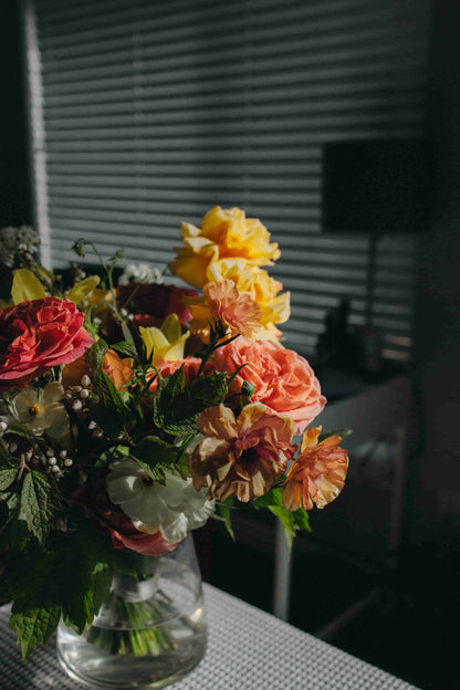 Elegant pastel blooms in large vase – local flower subscription by Kvetka Flower