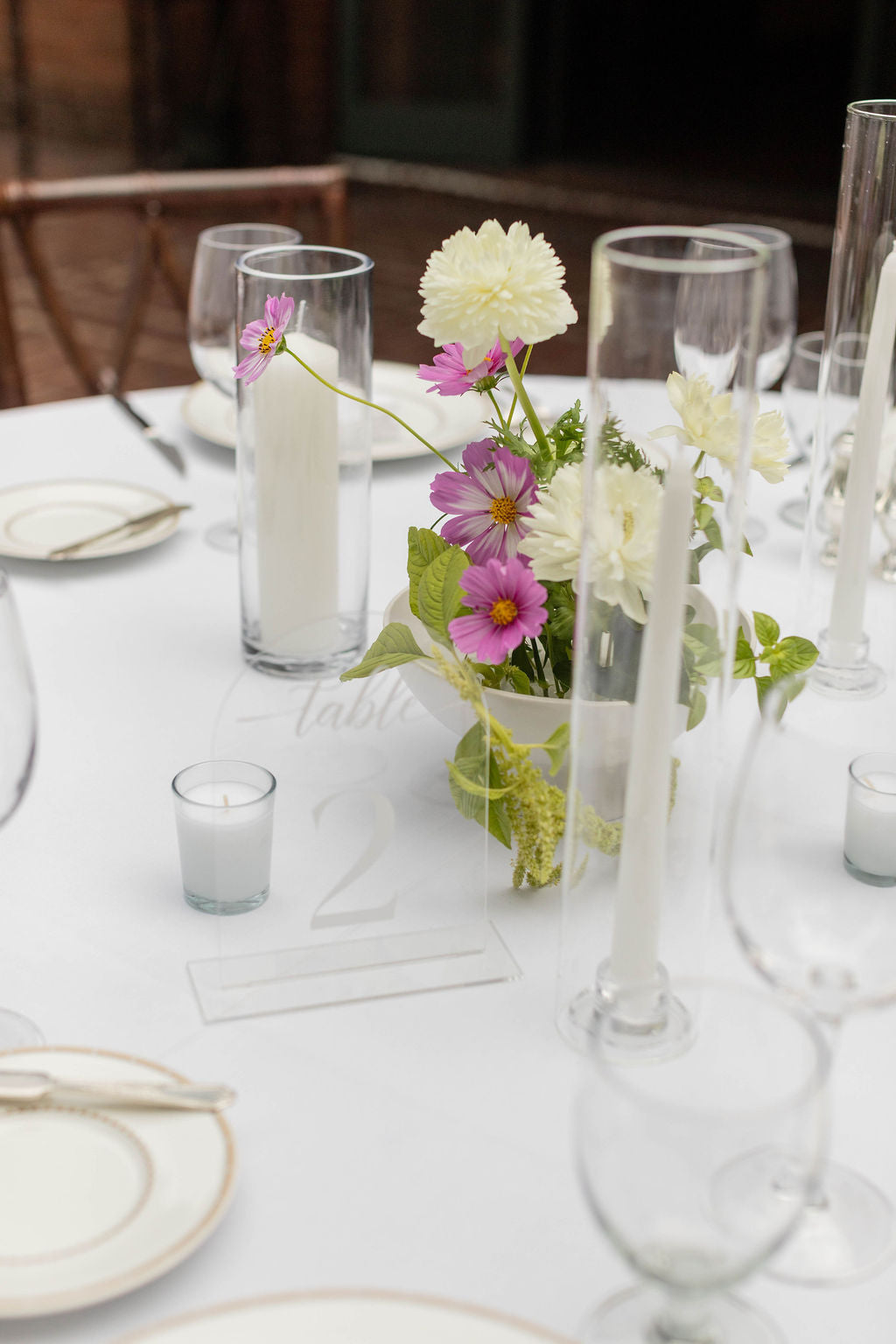 Airy round table wedding centerpiece with pink cosmos, white dahlia and chrysanthemum by Kvetka Flower Portland